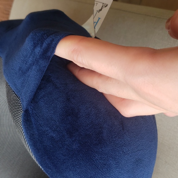 PNG neck pillow - Picture 5 of 9